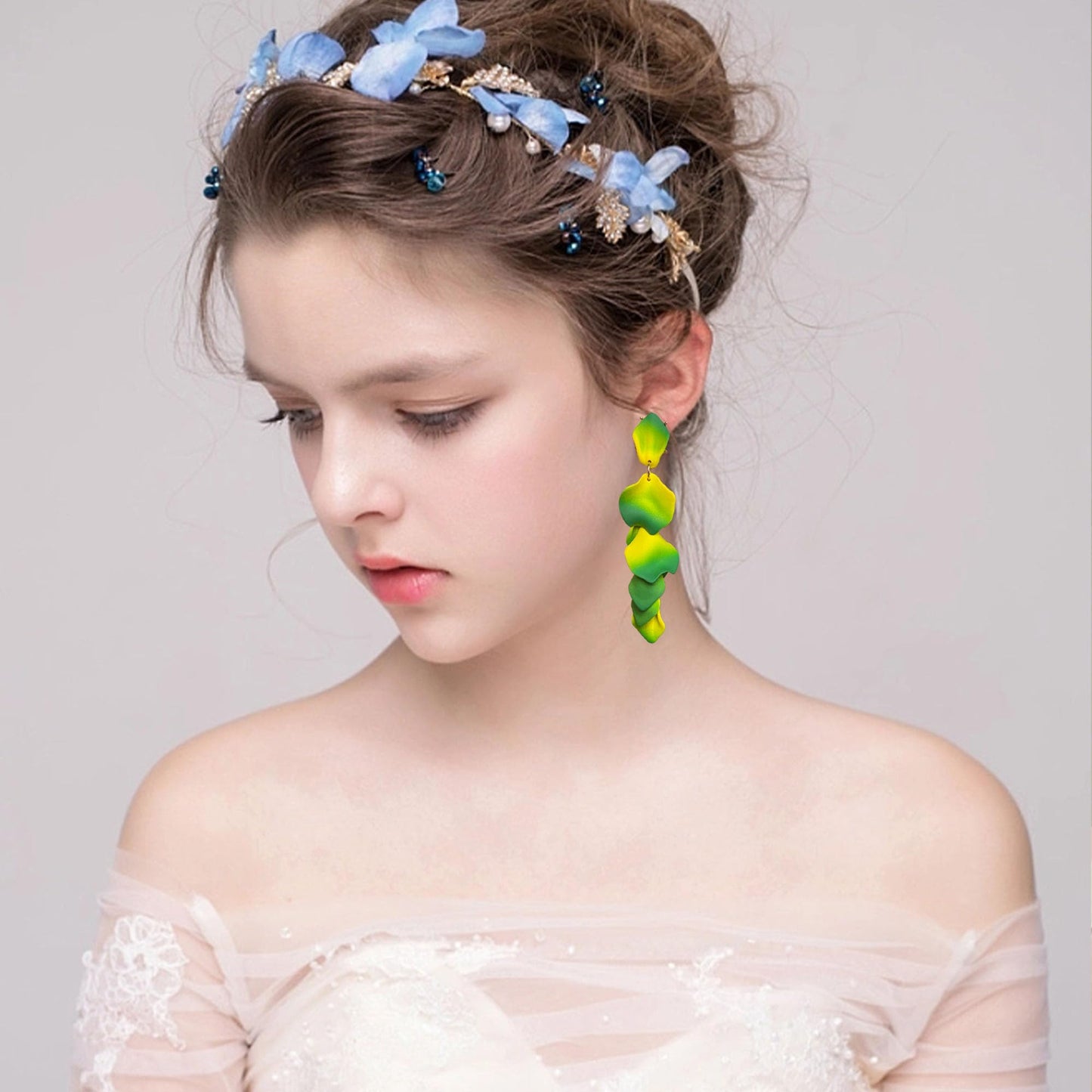 Long Acrylic Rose Petal Earrings Dangle Exaggerated Flower Earrings Drop Statement Floral Tassel Earrings for Women