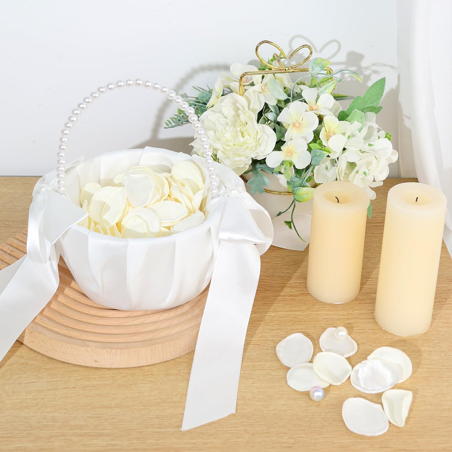 1 Pack Wedding Flower Girl Basket with 200Pcs Silk Petals, Pearl Handle and Ribbon Bow Wedding basket - Artificial Flowers for Romantic Night Bridal Party Home Decorations(Ribbon Bow)